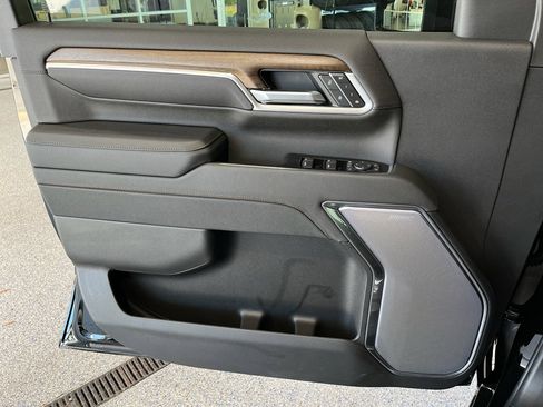 New 2026 Chevrolet Silverado 2500 High Country w/ Midnight Edition AWD/4WD image 28