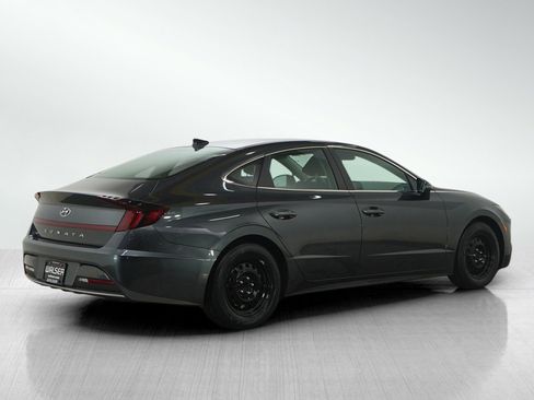 Used 2023 Hyundai Sonata SE w/ Preferred Accessory Package image 5