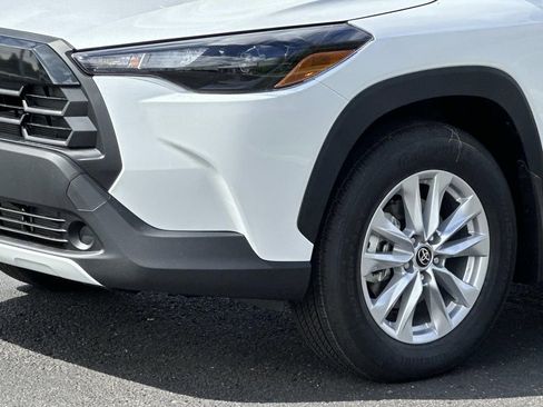 New 2026 Toyota Corolla Cross LE AWD/4WD image 7