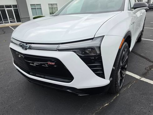 Used 2024 Chevrolet Blazer EV RS AWD/4WD image 15