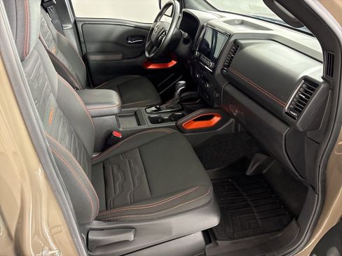 Used 2024 Nissan Frontier Pro-X image 41