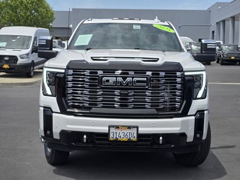 Used 2025 GMC Sierra 3500 Denali Ultimate AWD/4WD image 2