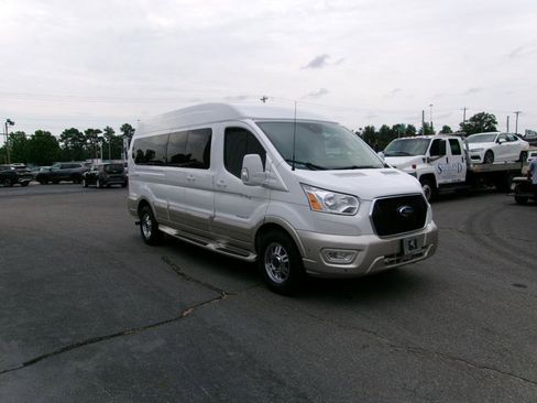 Used 2021 Ford Transit 150 Low Roof image 4