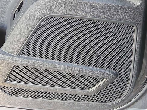 Used 2022 Volkswagen Atlas SEL R-Line image 32