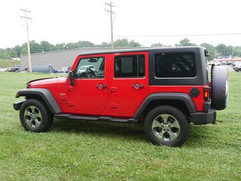 Used 2018 Jeep Wrangler Unlimited Sport S AWD/4WD image 5