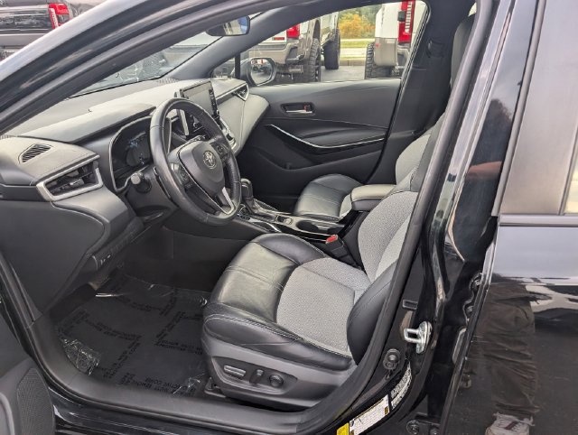 Used 2022 Toyota Corolla XSE FWD image 16