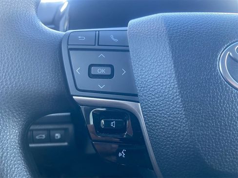 Used 2025 Toyota Camry LE image 19