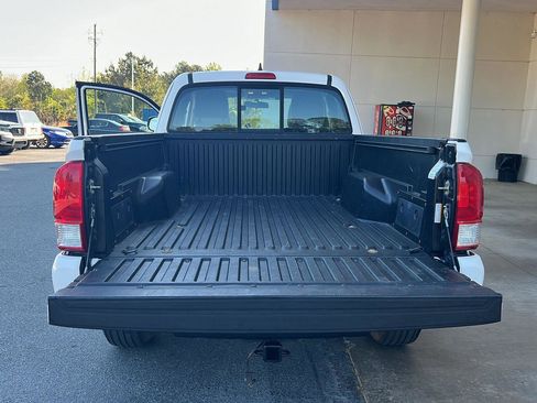 Used 2016 Toyota Tacoma SR image 30