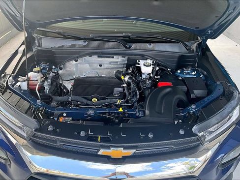 Used 2023 Chevrolet TrailBlazer LT FWD image 28