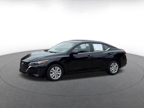 Used 2025 Nissan Sentra S FWD image 8