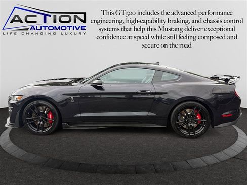 Used 2022 Ford Mustang Shelby GT500 w/ Technology Package RWD image 5