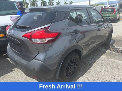 Used 2020 Nissan Kicks S FWD image 5