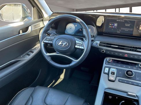 Used 2024 Hyundai Palisade SEL w/ Premium Package image 17