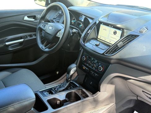 Used 2019 Ford Escape SE image 8