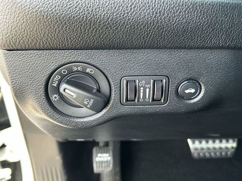 Used 2023 Dodge Challenger R/T Scat Pack RWD image 17