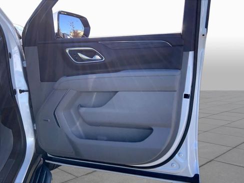Used 2023 GMC Yukon SLT w/ SLT Premium Package AWD/4WD image 20