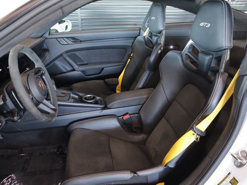 Certified 2022 Porsche 911 GT3 image 5