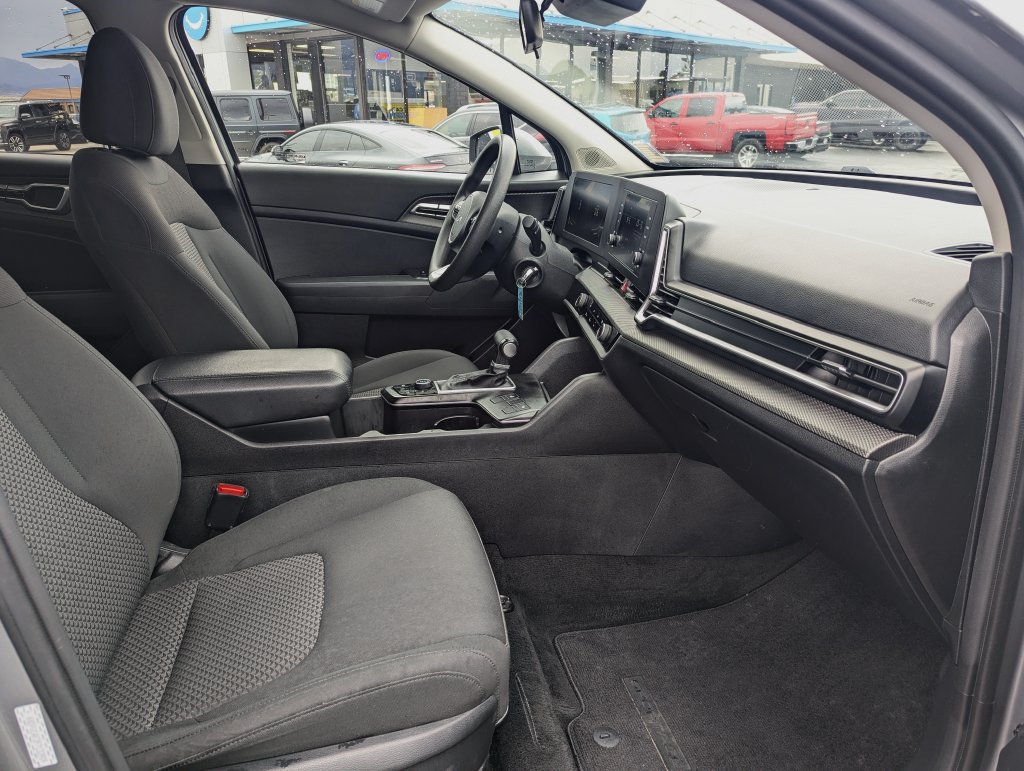 Used 2023 Kia Sportage LX AWD/4WD image 32