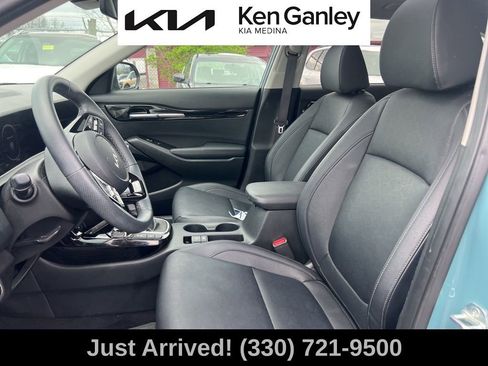 Certified 2024 Kia Seltos SX w/ SX Sunroof Package AWD/4WD image 11