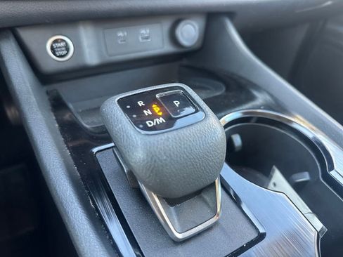 Used 2023 Nissan Rogue S image 46