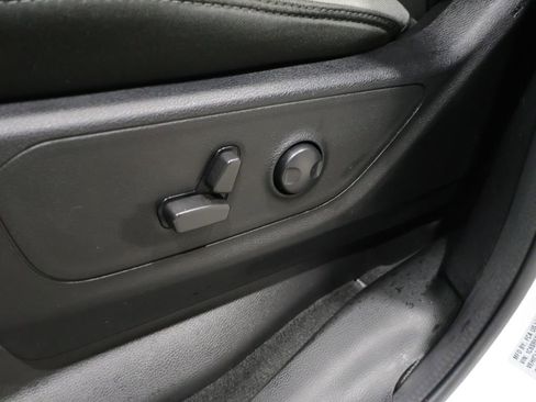 Certified 2022 RAM 1500 Big Horn image 13