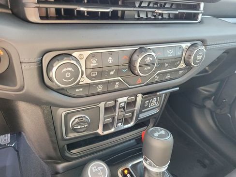 New 2026 Jeep Wrangler Unlimited Sahara AWD/4WD image 26