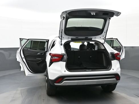 Used 2024 Chevrolet Trax LT w/ Driver Confidence Package image 50