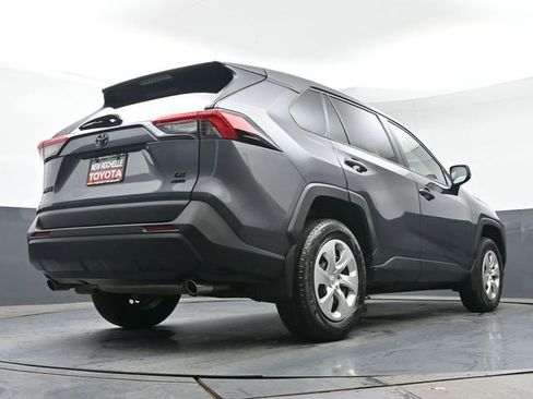 Used 2023 Toyota RAV4 LE AWD/4WD image 29