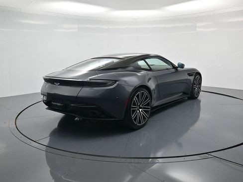 Used 2024 Aston Martin DB12 Coupe image 30