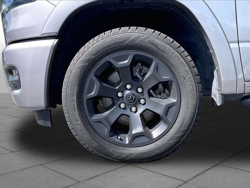 Used 2025 RAM 1500 Big Horn AWD/4WD image 10