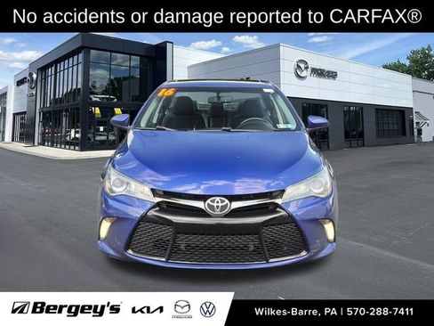 Used 2016 Toyota Camry XSE w/ Moonroof Package FWD image 2