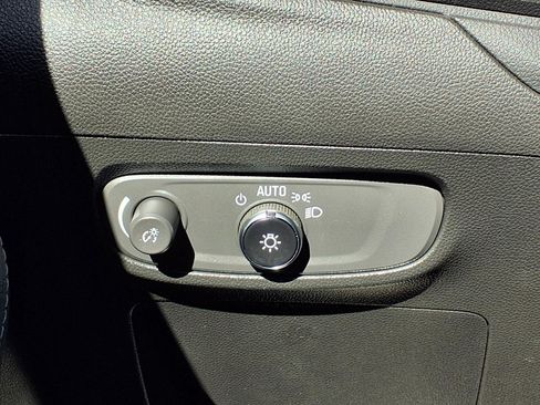Used 2024 Buick Encore GX Sport Touring AWD/4WD image 17