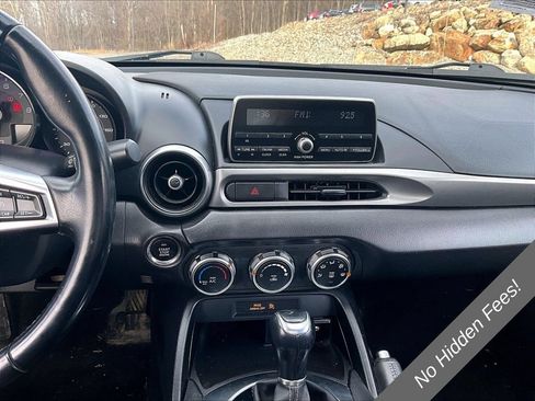Used 2018 FIAT 124 Spider Classica RWD image 20