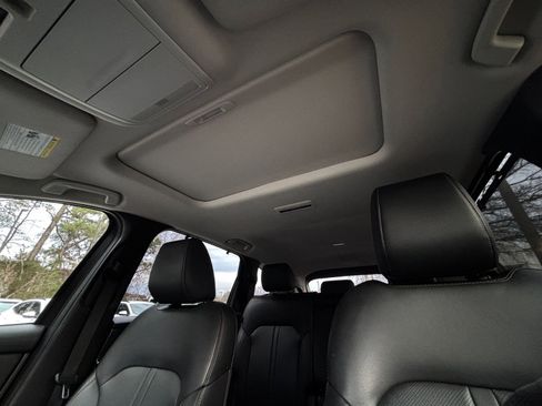 Used 2025 MAZDA CX-90 3.3 Turbo w/ Preferred Package image 32