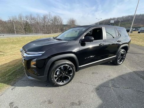 New 2026 Chevrolet Equinox LT image 3