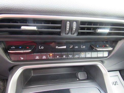 Used 2025 MAZDA CX-90 3.3 Turbo w/ Preferred Package AWD/4WD image 41