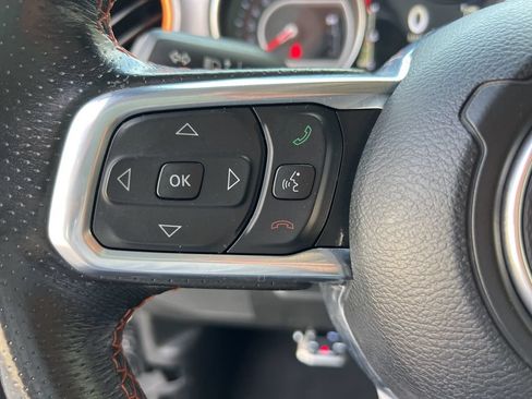 Certified 2021 Jeep Gladiator Mojave AWD/4WD image 12