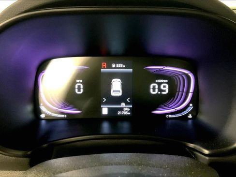 Certified 2025 Kia Soul LX w/ LX Technology Package FWD image 20