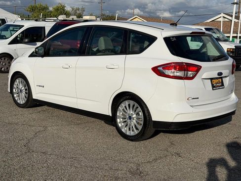 Used 2017 Ford C-MAX SE w/ Interior Protection Package image 9
