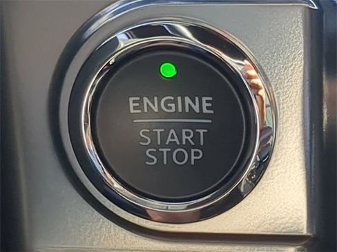 Used 2023 Ford F150 Lariat w/ Equipment Group 502A High image 29