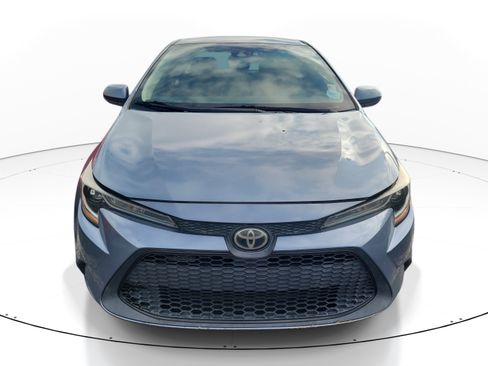Used 2021 Toyota Corolla LE FWD image 2