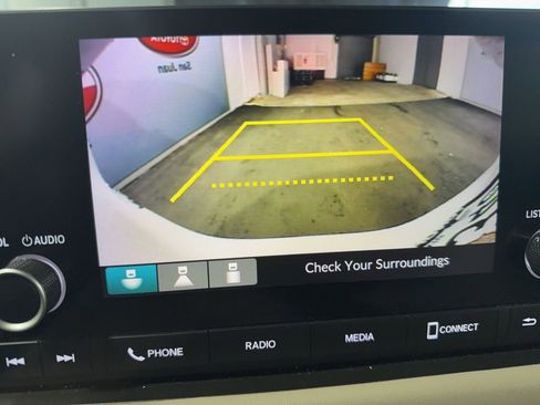 Used 2024 Honda HR-V LX image 42