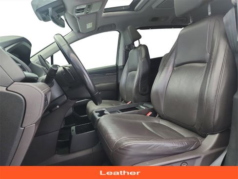 Used 2018 Honda Odyssey Touring image 11
