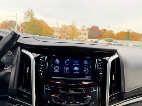 Used 2020 Cadillac Escalade ESV Platinum image 14