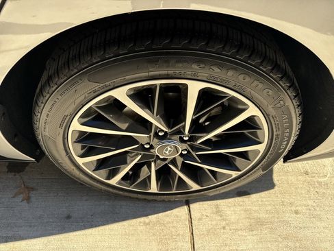 Used 2023 Hyundai Sonata Limited image 22