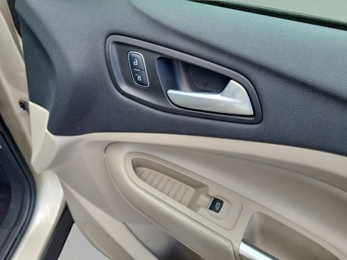 Used 2018 Ford Escape Titanium FWD image 21