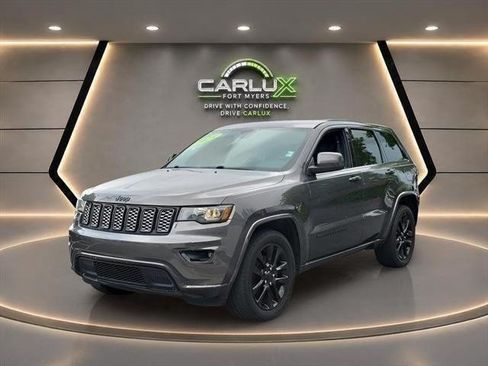 Used 2018 Jeep Grand Cherokee Altitude RWD image 2