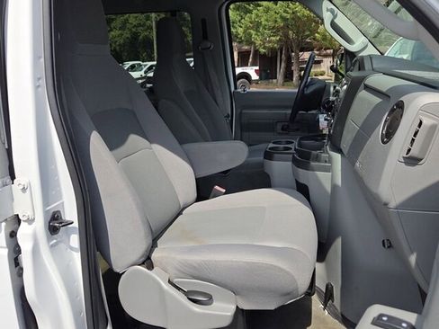 Used 2012 Ford E-350 and Econoline 350 XLT RWD image 19