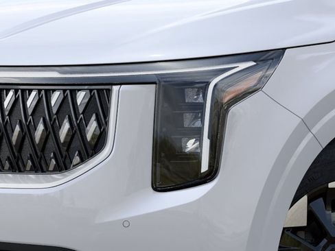 New 2027 Kia Carnival EX FWD image 10