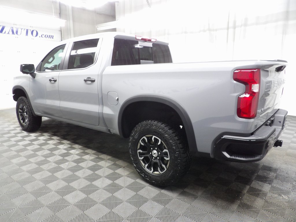 Used 2024 Chevrolet Silverado 1500 ZR2 AWD/4WD image 5